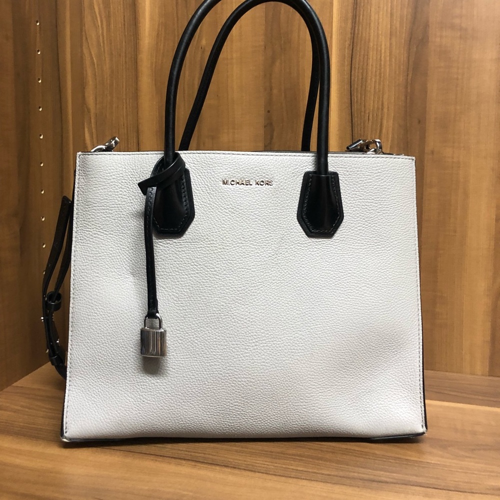 Micheal Kors bag